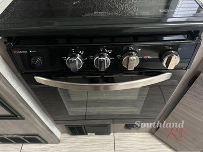 2022 Lance Travel Trailers - Photo 16