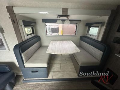 2022 Lance Travel Trailers - Photo 11