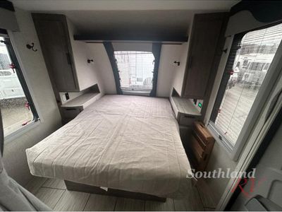 2022 Lance Travel Trailers - Photo 24