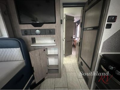 2022 Lance Travel Trailers - Photo 17