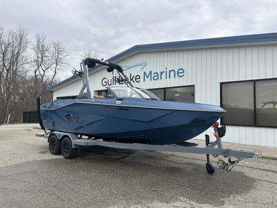 2025 Axis Wake Research T220 - Photo 2