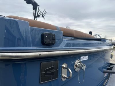 2025 Axis Wake Research T220 - Photo 18