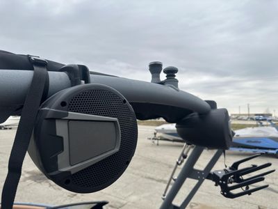 2025 Axis Wake Research T220 - Photo 15