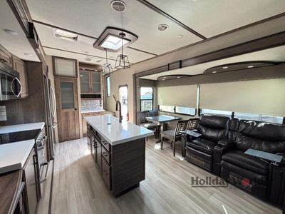 2021 Grand Design Solitude S-Class - Photo 6