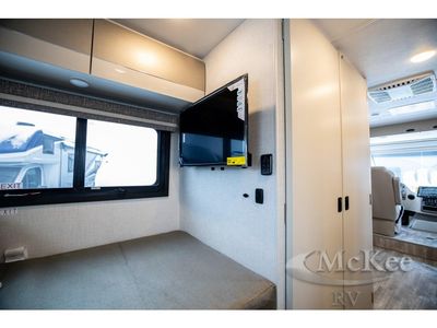 2026 Thor Motor Coach Vegas - Photo 37