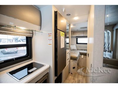 2026 Thor Motor Coach Vegas - Photo 29