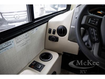 2026 Thor Motor Coach Vegas - Photo 14