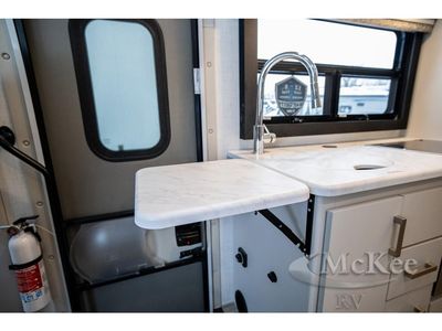 2026 Thor Motor Coach Vegas - Photo 25
