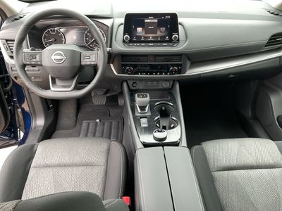 2026 Nissan Rogue — photo 12 view