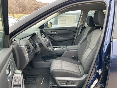 2026 Nissan Rogue — photo 9 view