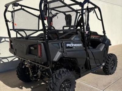 2026 Honda Pioneer 700-4 Deluxe - Photo 3