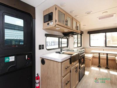 2027 Forest River Cherokee Grey Wolf — photo 11 view