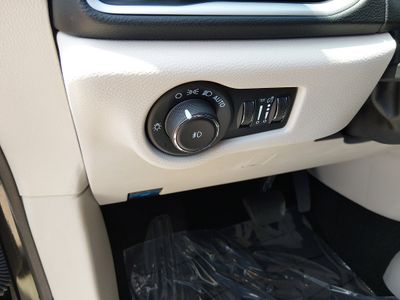 2023 Chrysler Pacifica - Photo 13
