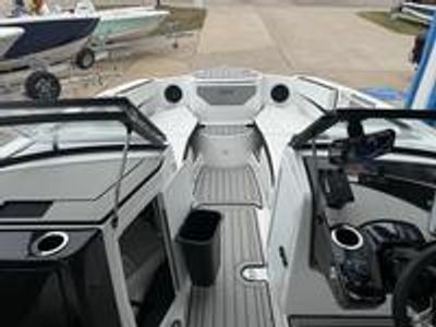 2026 Yamaha 252 S - Photo 16