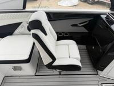 2026 Yamaha 252 S - Photo 11
