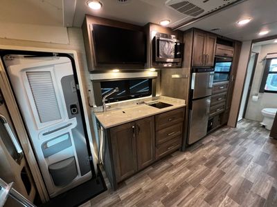 2023 Tiffin WAYFARER - Photo 6
