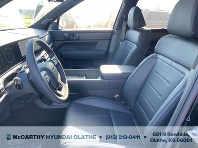 2025 Hyundai Santa Fe — photo 8 view