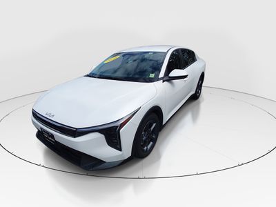 2025 Kia K4 - Photo 3