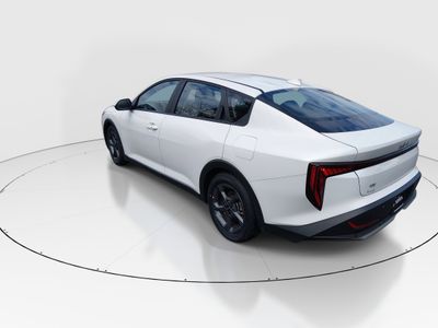 2025 Kia K4 - Photo 5