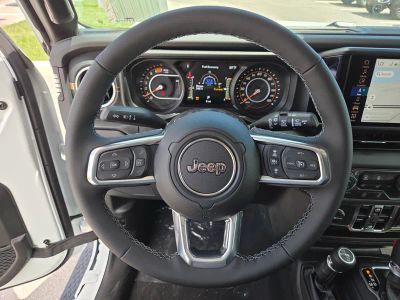 2026 Jeep Wrangler — photo 16 view