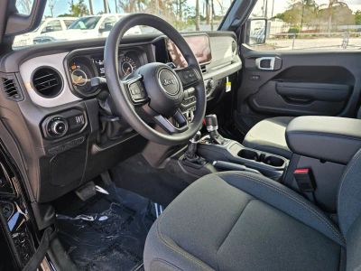 2026 Jeep Wrangler — photo 14 view