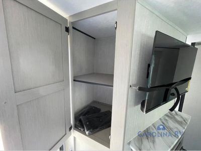 2025 Coachmen Apex Ultra-Lite - Photo 12
