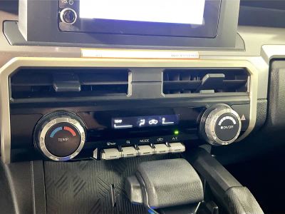 2024 Toyota Tacoma — photo 17 view