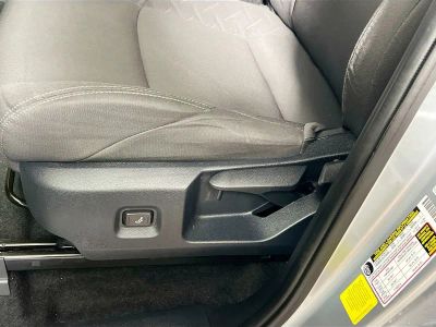 2024 Toyota Tacoma — photo 7 view