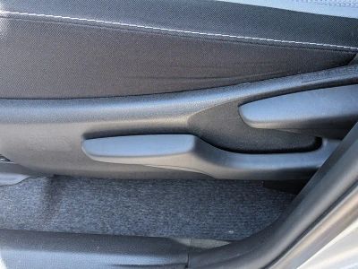 2017 Toyota RAV4 — photo 21 view
