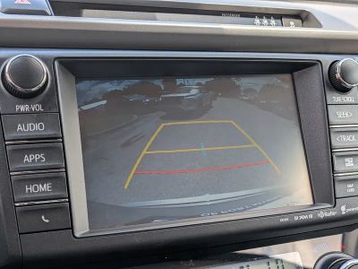 2017 Toyota RAV4 — photo 32 view