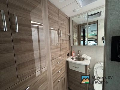 2026 Thor Motor Coach Tiburon Sprinter - Photo 14
