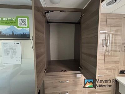 2026 Thor Motor Coach Tiburon Sprinter - Photo 22