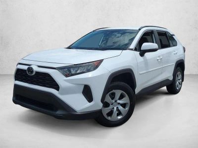 2020 Toyota RAV4 LE AWD (Natl) in Super White — front three-quarter view
