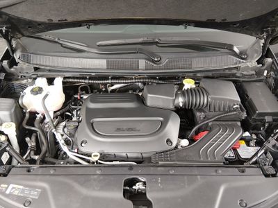 2024 Chrysler Pacifica — photo 9 view