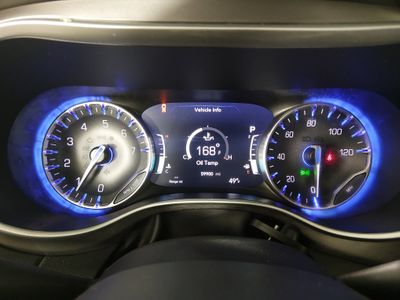 2024 Chrysler Pacifica — photo 14 view