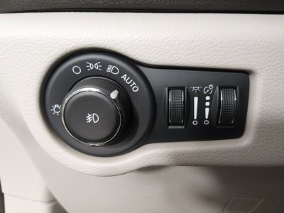 2024 Chrysler Pacifica — photo 13 view