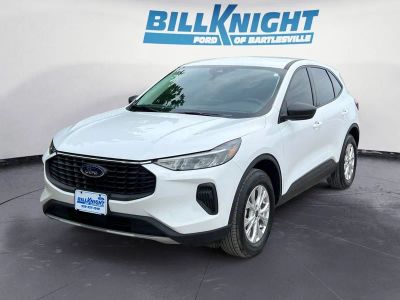 2026 Ford Escape Active in Oxford White — front three-quarter view