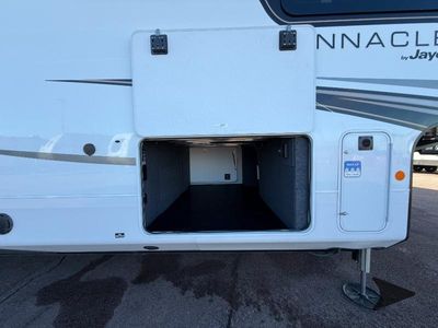 2026 Jayco Pinnacle - Photo 13