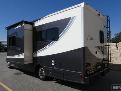 2018 Winnebago FUSE - Photo 3
