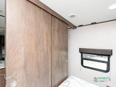 2021 Dutchmen RV Coleman — photo 22 view