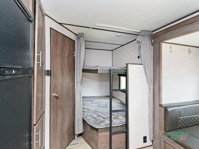 2021 Dutchmen RV Coleman — photo 16 view