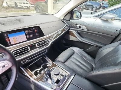 2021 BMW X7 — engine compartment view