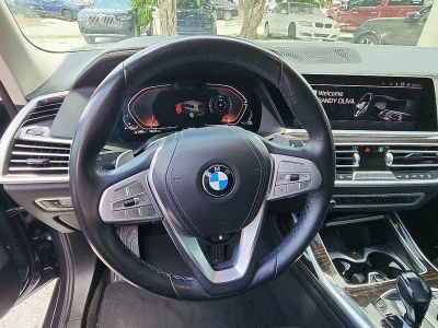 2021 BMW X7 — interior view