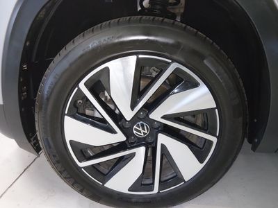 2025 Volkswagen Atlas — photo 10 view