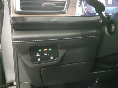 2025 Volkswagen Atlas — photo 13 view