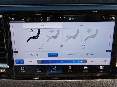 2021 Chrysler Pacifica - Photo 17