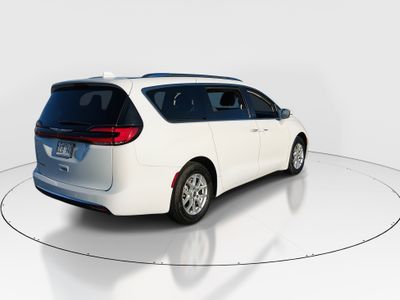 2021 Chrysler Pacifica - Photo 7