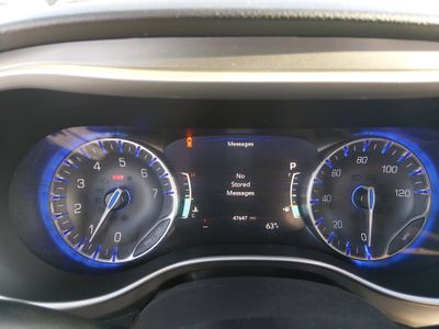 2021 Chrysler Pacifica - Photo 14