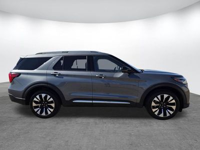 2025 Ford Explorer - Photo 3