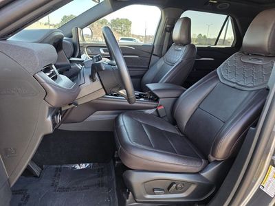 2025 Ford Explorer - Photo 13